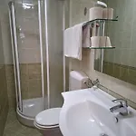 2 Apartments, 150 M From The Beach, Garden & Barbecue
