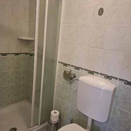 아파트 2 Apartments, 150 M From The Beach, Garden & Barbecue *