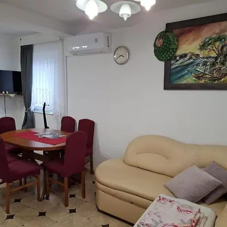 2 Apartments, 150 M From The Beach, Garden & Barbecue Apartamento *