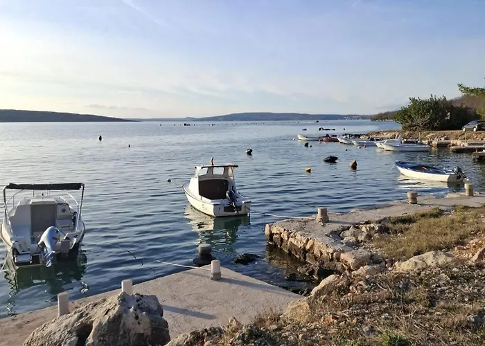 2 Apartments, 150 M From The Beach, Garden & Barbecue * Kruševo